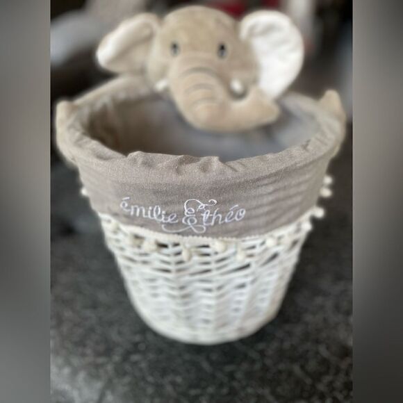 NEW Émilie & Théo Round Wicker Elephant Baskets NIB Includes 2! - Picture 8 of 10